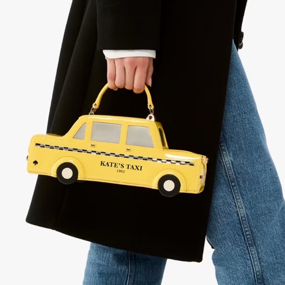 Last one!♠️Kate Spade New York NYC 3D Big Apple Kate’s Taxi Crossbody Bag - Picture 2 of 12